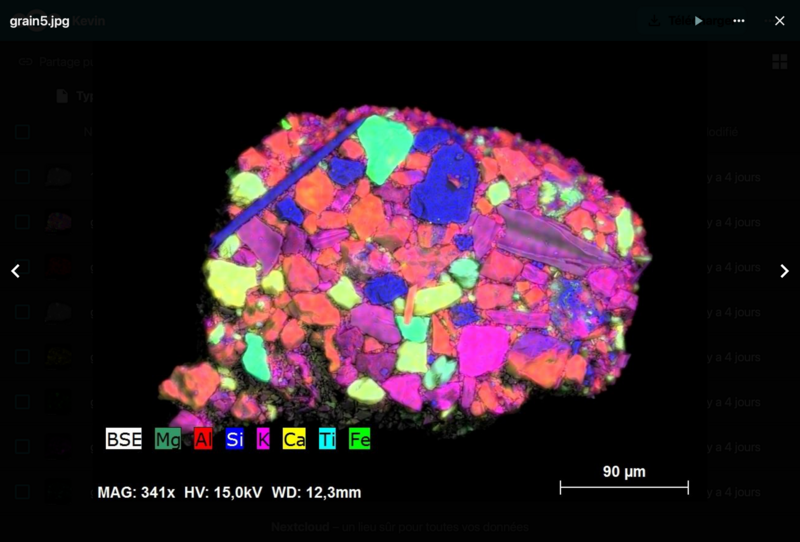 Cartographie chimique d'un grain détritique polyphasé